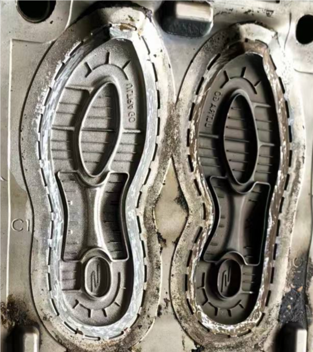 激光清洗鞋子模具：高效，不傷模具，環保